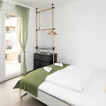 Nibelungen Apartment *